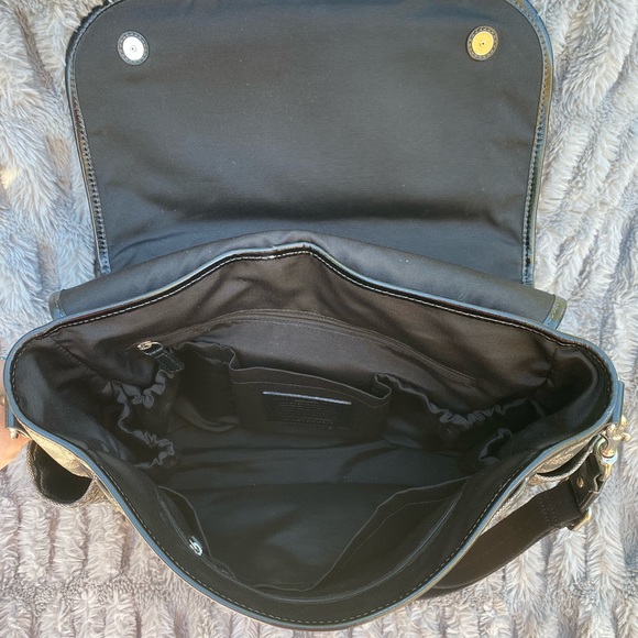 Coach Bag - Picture 2 of 7